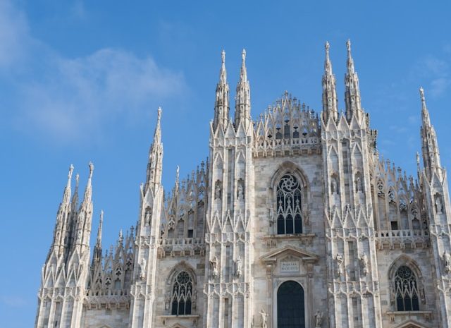 Pourquoi les majestueuses cathédrales du sud de la France devraient-elles être sur votre liste de voyage ?