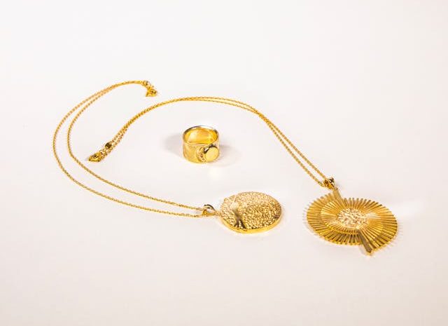 Comment tester la pureté de son bijou en or